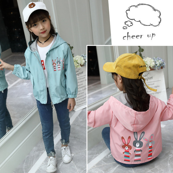Παιδικό ανοιξιάτικο μπουφάν για κορίτσια με εφαρμογή κουνελιού σε ροζ, κίτρινο και μπλε χρώμα