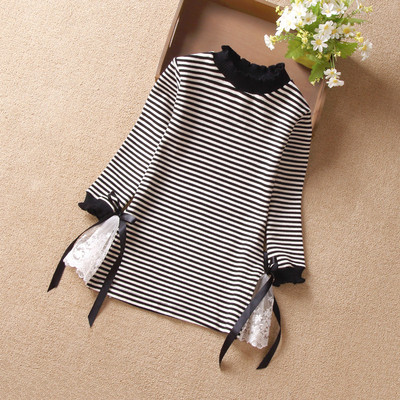 Modern csíkos gyerekruha csipke elemmel több színben