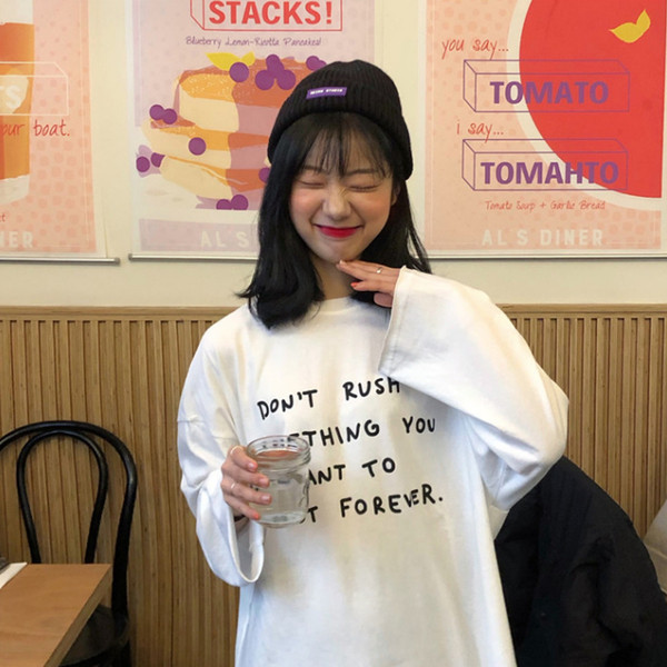 Alkalmi női blúz feliratokkal széles modell