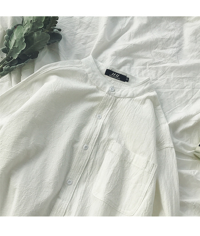 Modern férfi ing fehér és zöld zsebbel