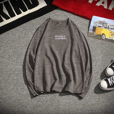 Alkalmi férfi blúz O-alakú gallérral és feliratokkal több színben