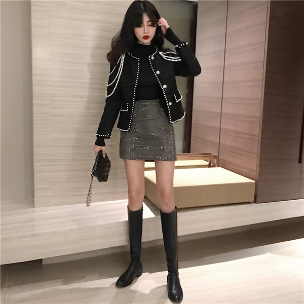 HIT Aktuális női kabát fekete gyöngyökkel