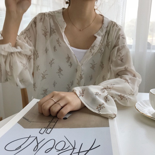 Γυναικείο κομψό πουκάμισο με floral τύπωμα σε δύο χρώματα