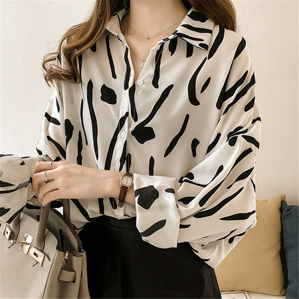 Női alkalmi ing virágos motívumokkal, fekete és bézs színben