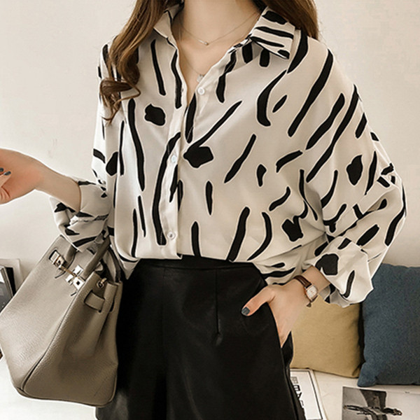 Női alkalmi ing virágos motívumokkal, fekete és bézs színben