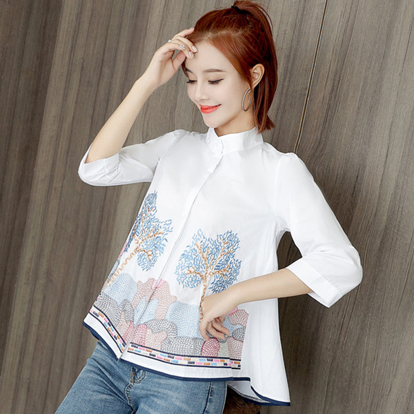 Retro stílusú női ing virágos motívumokkal, fehér színben, 3/4 ujjú