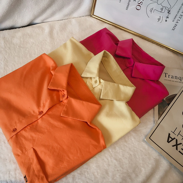 Modern női ing három színben hímzéssel