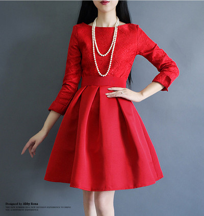 ÚJ modell női ruha övvel fekete és piros színben