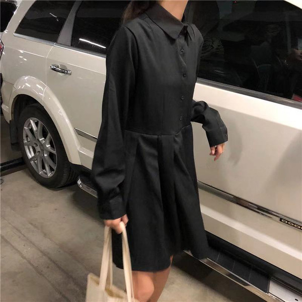 Női lezser szabású fekete színű ruha