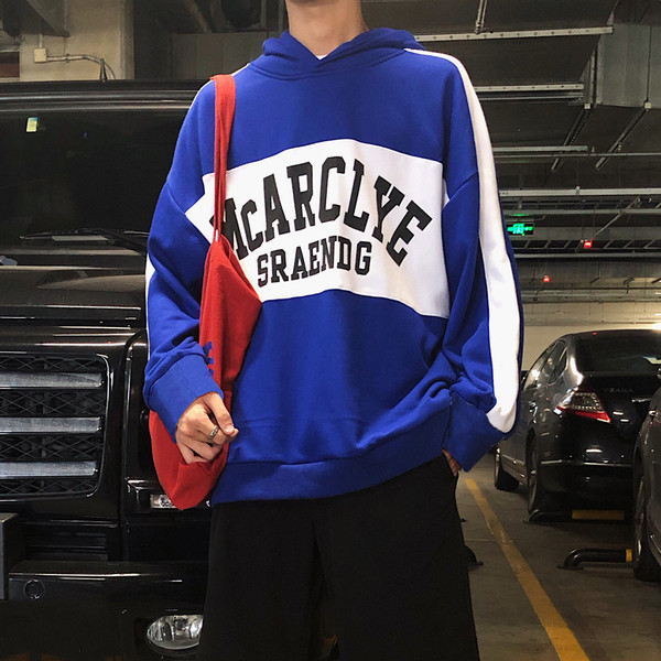 Alkalmi férfi pulóver kapucnival, kék és piros színben