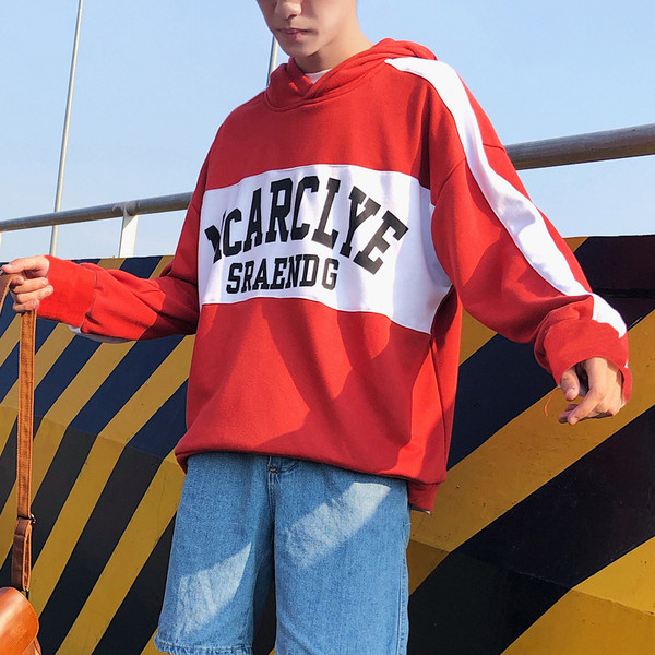 Alkalmi férfi pulóver kapucnival, kék és piros színben