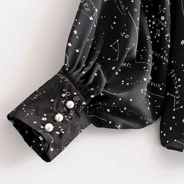 Bluză de damă actuală în negru cu inscripții