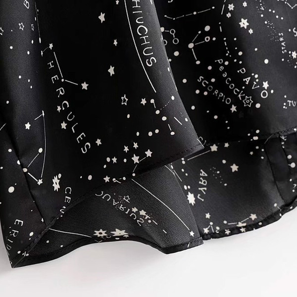 Bluză de damă actuală în negru cu inscripții