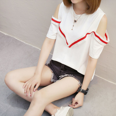 Γυναικεία μπλούζα με  κοντό μανίκι σε λευκό και μαύρο χρώμα 