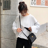 Lezser női blúz dekor zsebbel, két színben