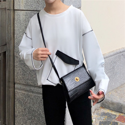 Lezser női blúz dekor zsebbel, két színben