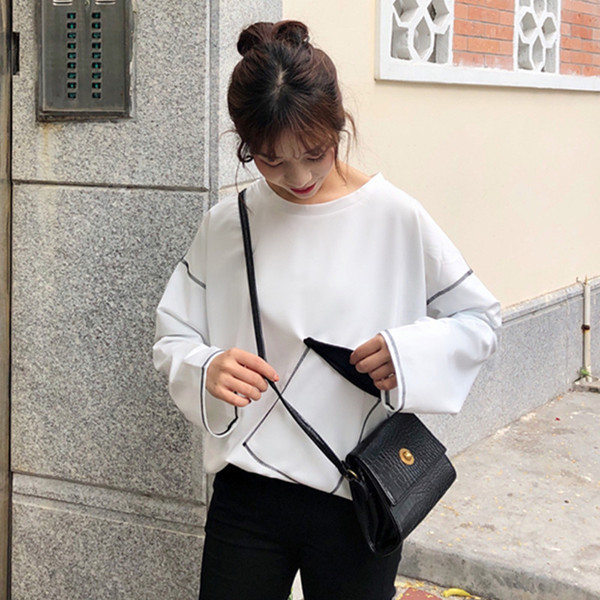 Lezser női blúz dekor zsebbel, két színben