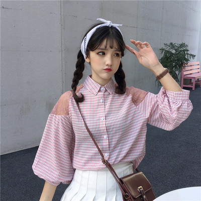 Modern női ing csipkével a vállán három színben