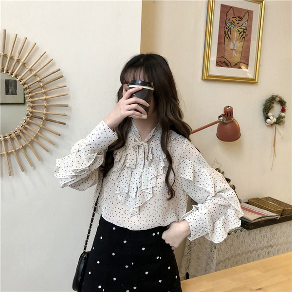 Modern női ing fekete-fehér színben