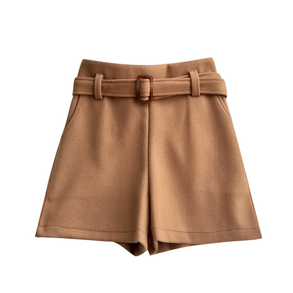 Модерни дамски къси панталони с колан в няколко цвята