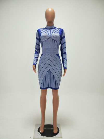 Aktuális női ruha Slim-modell több színben