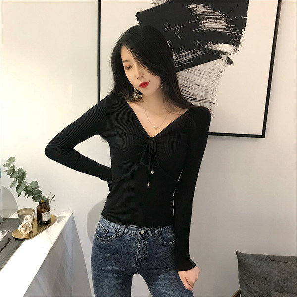 Lezser női blúz nyakkendővel, két színben