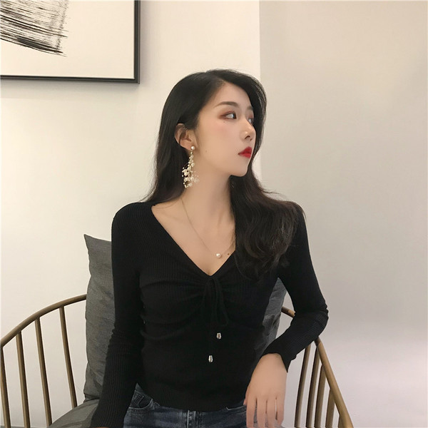 Lezser női blúz nyakkendővel, két színben