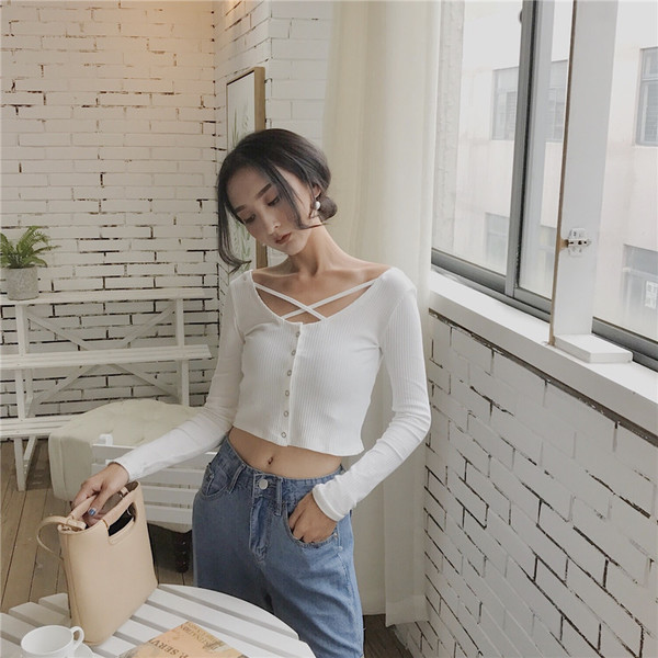 Γυναικεία κοντή καθημερινή  μπλούζα με κουμπιά σε δύο χρώματα