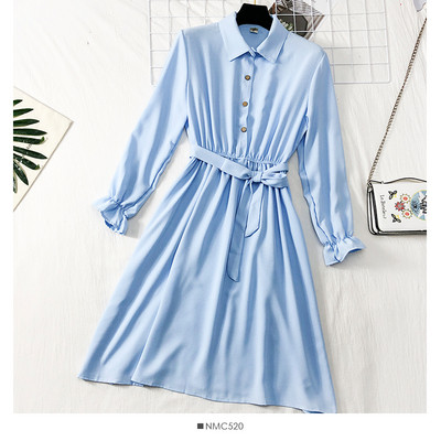 Lezser női szabású ruha gombokkal