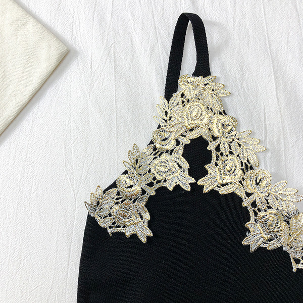 Lezser női fekete felső, csipke elemekkel