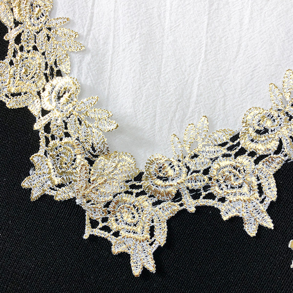 Lezser női fekete felső, csipke elemekkel