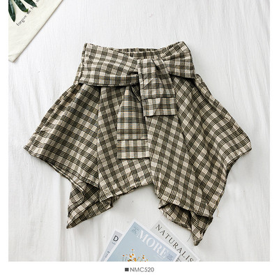 Aktuális női kockás szoknya különböző színekben