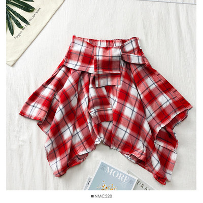 Aktuális női kockás szoknya különböző színekben