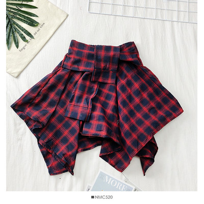 Aktuális női kockás szoknya különböző színekben