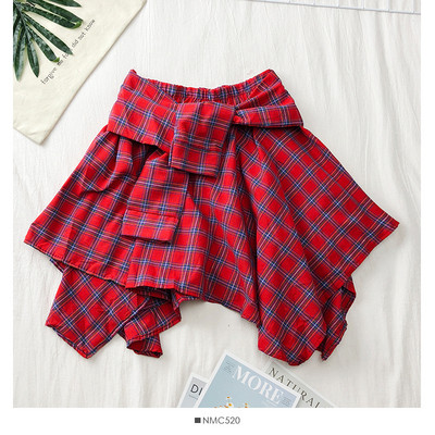 Aktuális női kockás szoknya különböző színekben