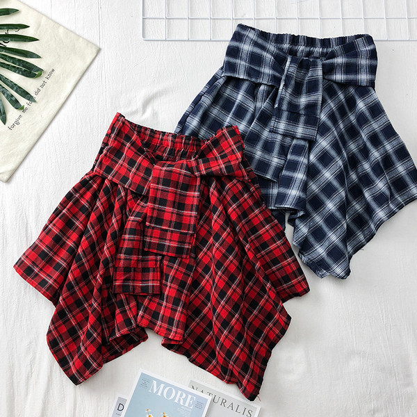 Aktuális női kockás szoknya különböző színekben