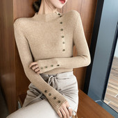 Divatos női pulóver dekorációs gombokkal több színben
