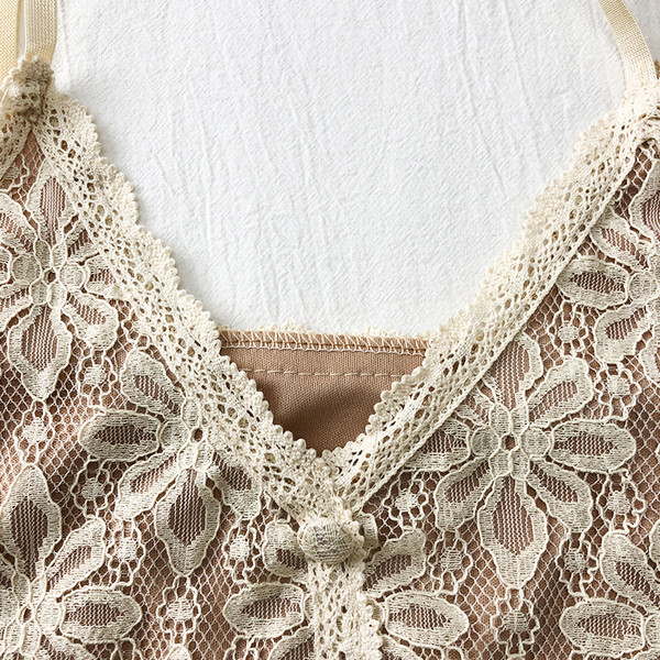 Modern női csipke felső állítható pántokkal