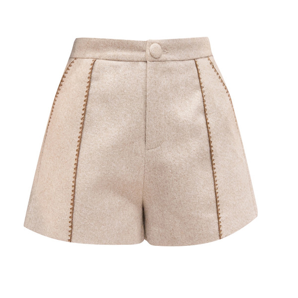 Stílusos női rövidnadrág zsebekkel több színben