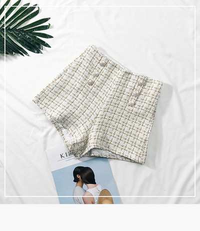 Stílusos női rövidnadrág gombokkal, négy színben