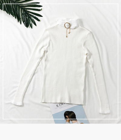 Modern női blúz három színben fém medállal