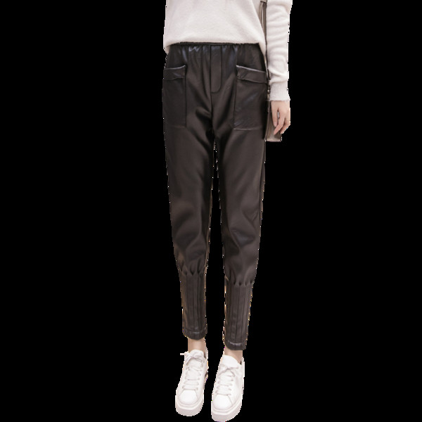 Modern női nadrág eko bőrből, rugalmas derékkal, fekete színben