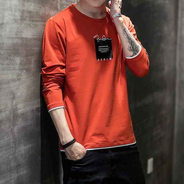 Bluză bărbătească cu aplicație în portocaliu alb și negru