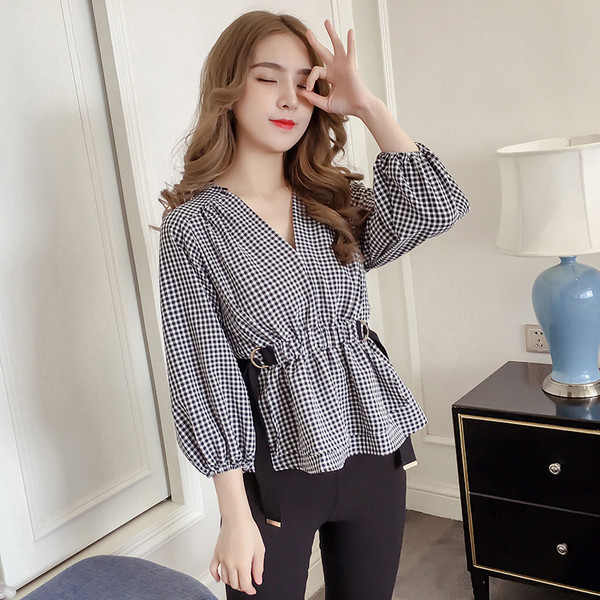 Μοντέρνα γυναικεία μπλούζα με μανίκια 3/4 σε διάφορα χρώματα