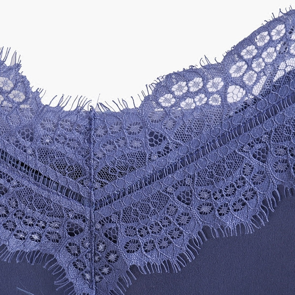 Stílusos női felső csipkével, különböző színekben