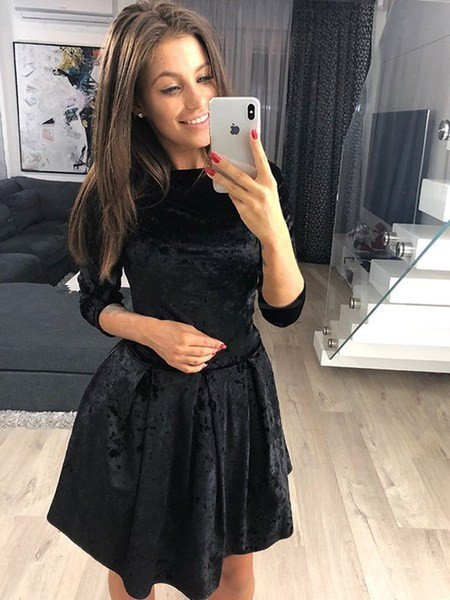 Stílusos női bársonyruha öt színben