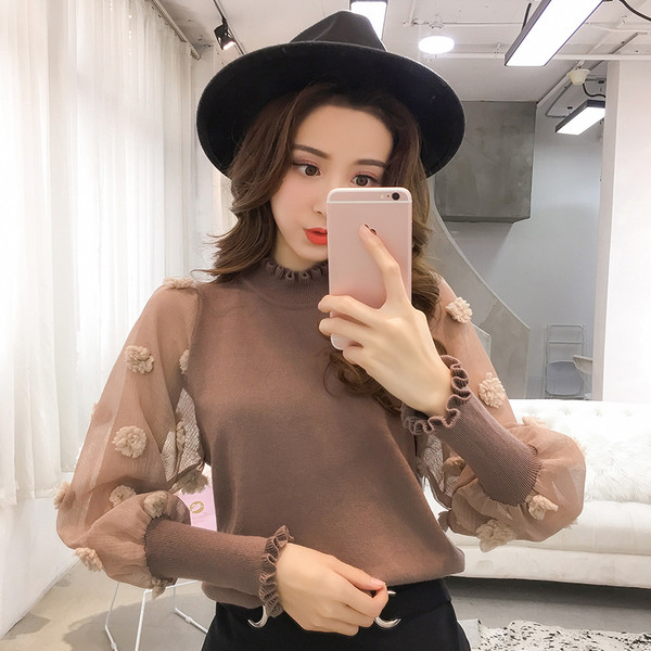 Stílusos női blúz átlátszó ujjakkal, 3D elemekkel több színben