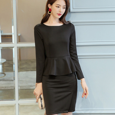 Stílusos női ruha fekete és piros színben