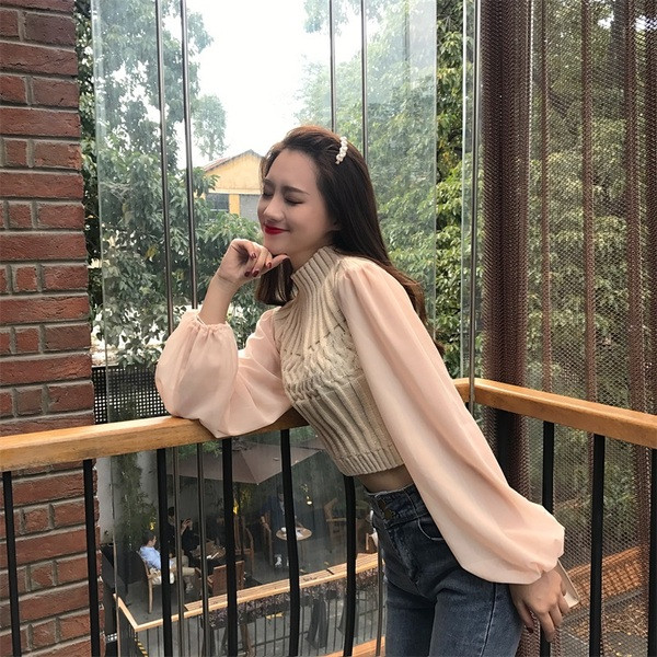 Bluză de damă modernă cu mâneci transparente în două culori