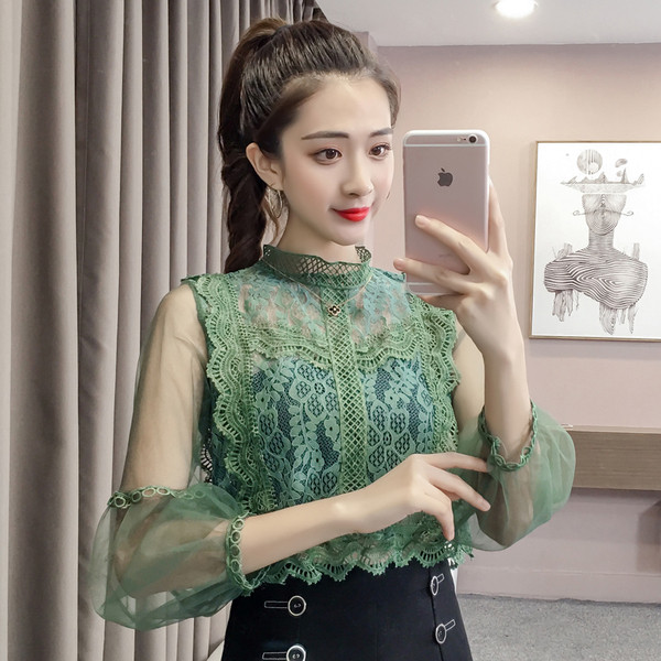 Női csipkeblúz átlátszó ujjakkal, három színben